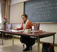 クリスチーヌ・レヴィ氏講演の様子