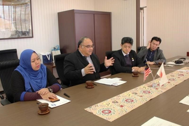 Director General Of Department Of Environment Ministry Of Natural Resources And Environment Malaysia Visits Okayama University Okayama University