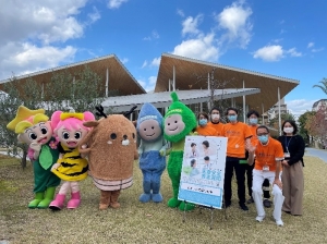 「ももっち」「うらっち」「ミコロ」「ハコロ」「しかたん」と医療安全管理部職員が大集合！（昨年の様子）
