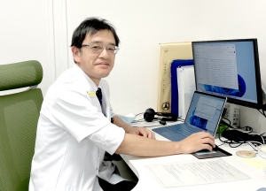 最優秀キュレーターを受賞した二宮貴一朗助教