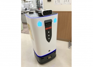 エレベーター乗り降りができる検体搬送ロボットの稼働を開始しました