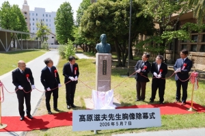 序幕の様子