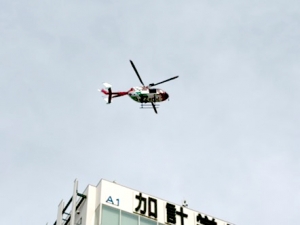 消防ヘリによる上空からの救助活動も