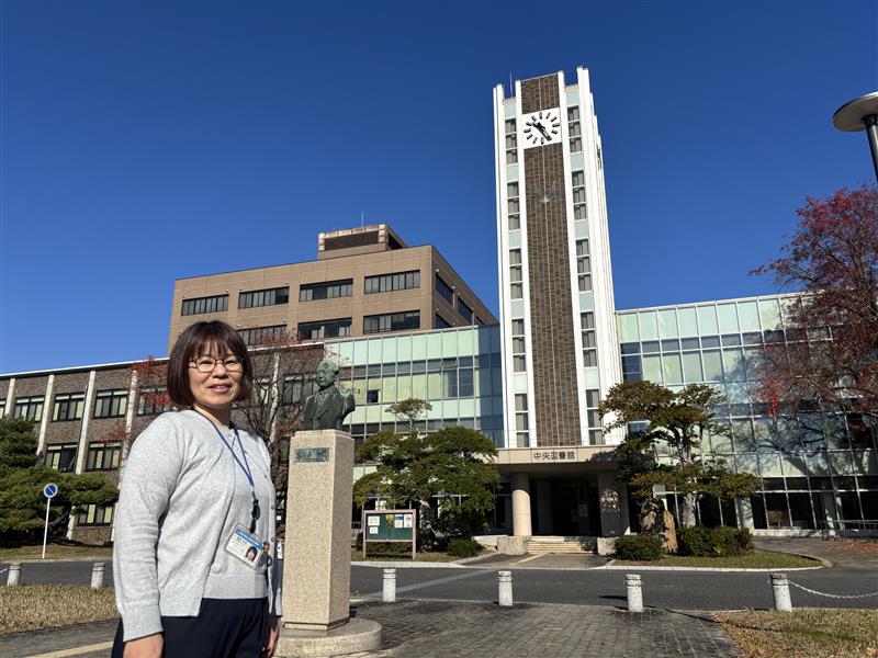 学務部門の先輩の写真（差し替え可）